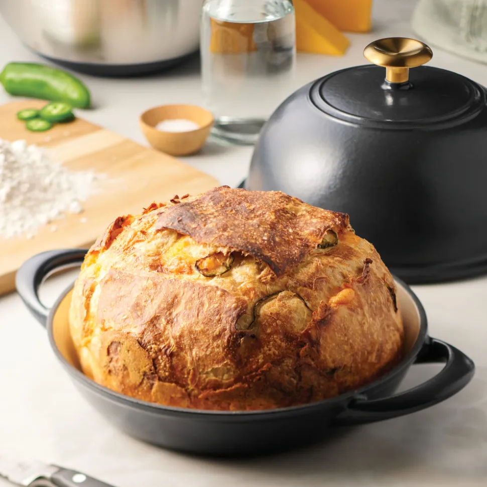 9.5 Inch Cast Iron Bread Oven