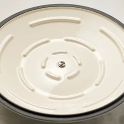 7 Quart Cast Iron Dutch Oven