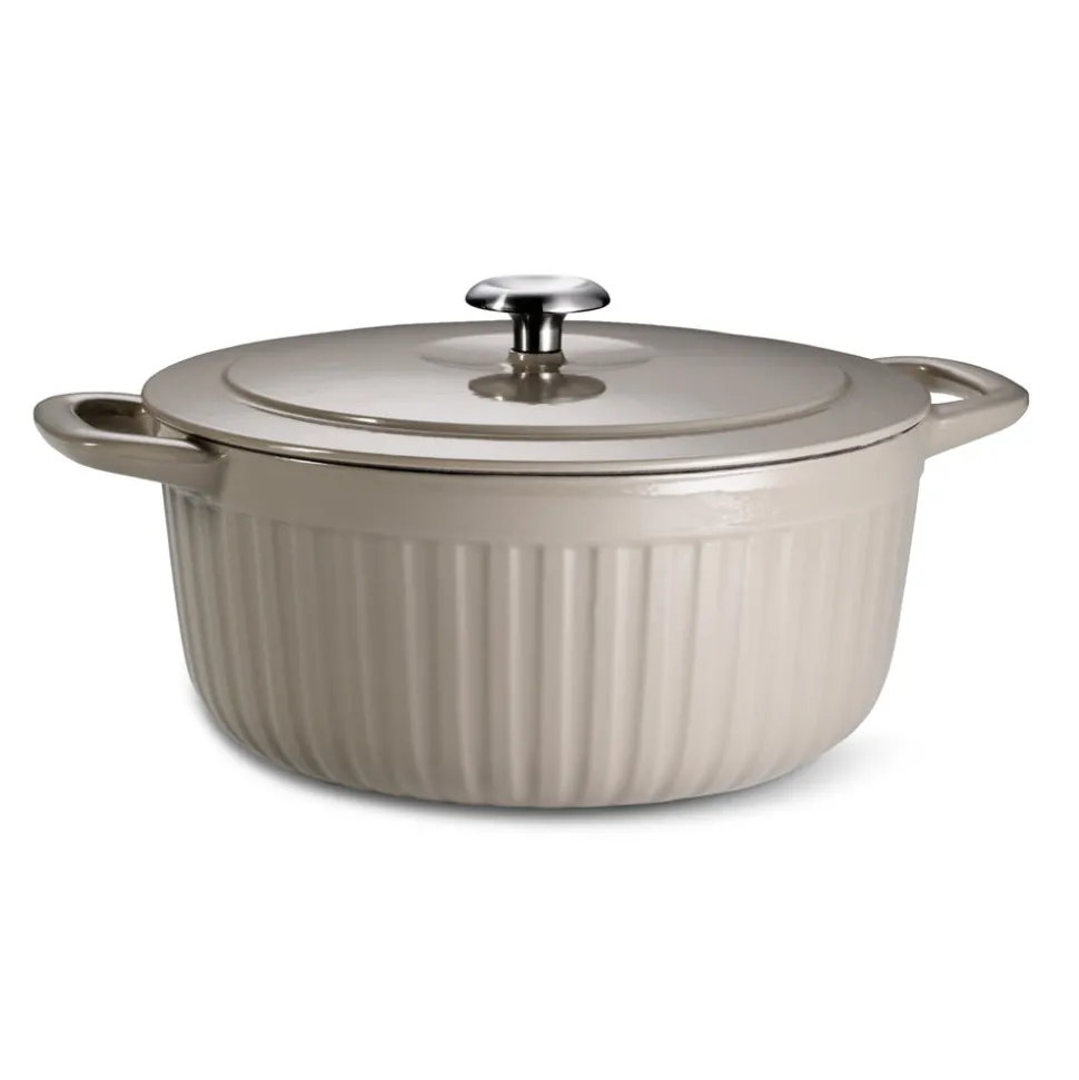 7 Quart Fluted Enameled Cast Iron Dutch Oven