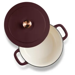 7 Quart Fluted Enameled Cast Iron Dutch Oven