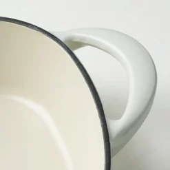 3 Quart Heart Shape Enameled Cast Iron Dutch Oven