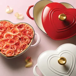 3 Quart Heart Shape Enameled Cast Iron Dutch Oven